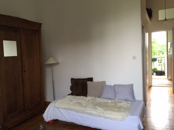 Calme et dėcorė avec goût. Petit balcon donnant sur grand parc,rėsidence sécuris Talence, France Charmant et paisible appartement Entire rental unit vacation rental 7409185