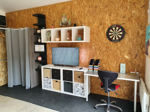 Dépendance atypique de 50m2 non attenante à la maison dans un quartier tranquill Pessac, France Dépendance atypique avec terrasse sur Pessac Entire guesthouse vacation rental 40389663