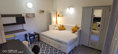 Joli studio, tout équipé, au calme dans une rue tranquille avec un petit jardin  Cenon, France Studio avec son petit jardin idéalement placé Entire rental unit vacation rental 53797674