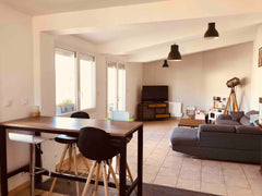 Maison familiale au calme idéalement située à 15 min de Bordeaux, 25 min des pre Saint-Médard-en-Jalles, France Maison familiale au calme Entire home vacation rental 555588665632444189
