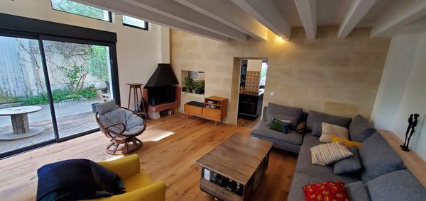 Nous mettons à disposition notre charmante maison idéalement située rive droite  Bordeaux, France Maison atypique au calme à 5 min du pont de pierre Entire townhouse vacation rental 615854501093225619