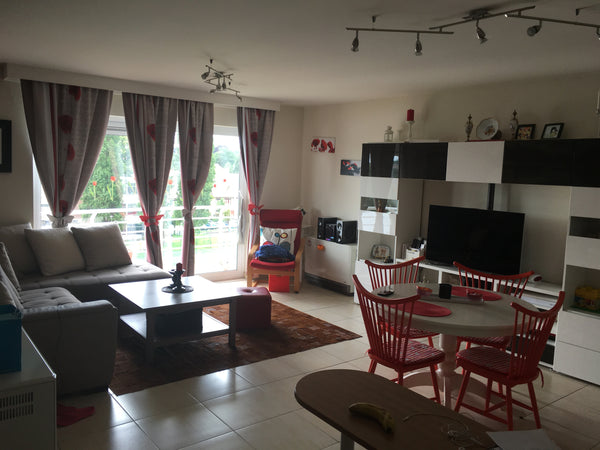 Mon logement est proche de Westland shopping à 2 minutes . Vous apprécierez mon  Anderlecht, Belgium Très joli appartement dans une belle résidence Entire rental unit vacation rental 13557212