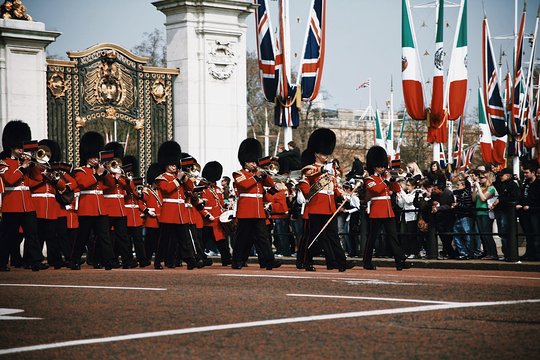 The Changing of the Guard Guided Walking Tour Semi Private 8ppl Max  Private Tours and Travel Guide Europe London CITY London Destination Tour