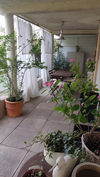 Appartement d'environ 50m2 ouvert sur une terrasse de 30m2 et comportant un séjo Bordeaux, France Appartement avec terrasse Entire condo vacation rental 26354185