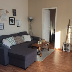 Joli T2 de 50 M2 avec cuisine équipée, une pièce à vivre avec un grand canapé d' Mérignac, France Agréable T2 tout équipé Mérignac Centre, Pkg privé Entire condo vacation rental 19462130