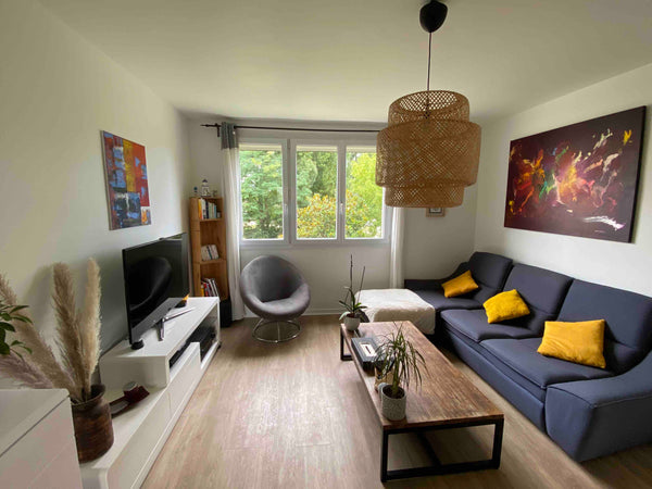 Chambre privée spacieuse avec balcon donnant sur jardin calme et arboré.<br />Ra Bordeaux, France Superbe appartement dans résidence privée au calme Private room in condo vacation rental 51791052