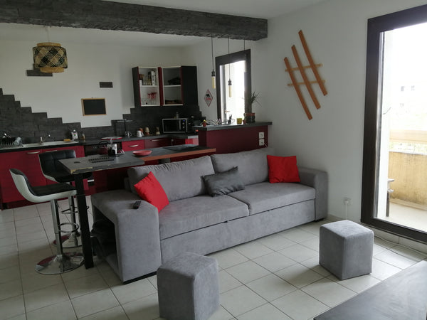 Découvrez un Appartement entièrement rénové.<br /><br />T2 à Lormont (Proche Bor Lormont, France Lormont Grand Appartement Détente Entire condo vacation rental 45537147