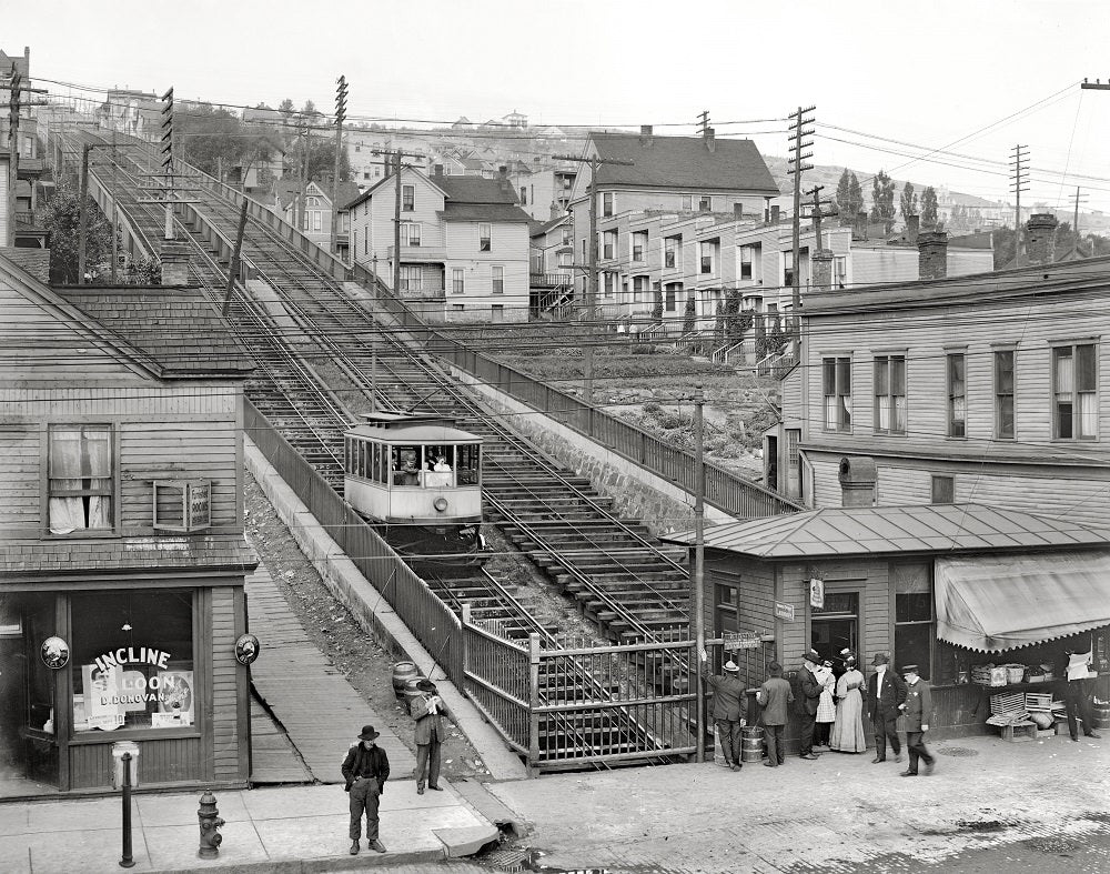 Duluth History Guide, Vintage Photos of Duluth. Vacation Guide, Duluth Old Streets Photos. Travel Guide, Trip planning to Duluth. Duluth in 1900  - Photo gallery. Photo Images black and white. Duluth Streets, Downtown. Duluth harbor. Old Pictures.