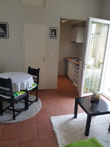 Animaux de compagnie acceptés.<br />Non fumeur.<br />A 100m de l'arrêt du tram D  Logement de type F2 (secteur Fondaudège) Entire townhouse vacation rental 37987243