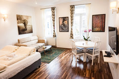 Quiet and freshly renovated 2 separate rooms apartment, close to the center - on Vienna, Austria Cosy 2 Bedroom Apartment + free Parking Entire rental unit vacation rental 20718630