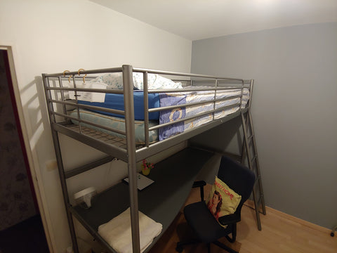 This is a very safe residential area near Mairie de Talence and a beautiful park Hong Kong Private room with work space Talence/Bordeaux Private room in condo vacation rental 41310218