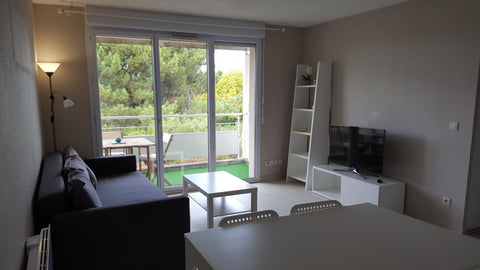 Notre logement se trouve à Eysines dans la banlieue de Bordeaux où vous pourrez  Eysines, France T3 aux portes de Bordeaux Entire condo vacation rental 45086678