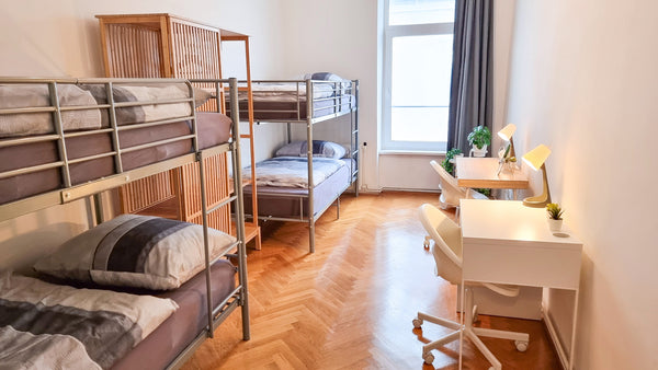 Eine Unterkunft mit einzigartigem Korea Flair voller Referenzen und Anspielungen Vienna, Austria Superhost ☆ Cozy Female Only Dorm Korean Style ☆ Shared room in bed and breakfast vacation rental 52816341