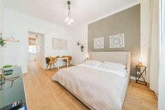 You have an entrance room, kitchen incl. washing machine, bathroom and living-/b Vienna, Austria comfortable 1 Bedroom at Hasnerstrasse Entire rental unit vacation rental 42392463