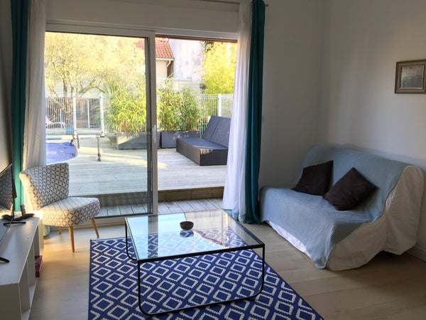 Petite maison de 2020 indépendante constituée d'un séjour avec cuisine toute équ  Petite maison (T2) indépendante avec piscine Entire home vacation rental 560633639080020437