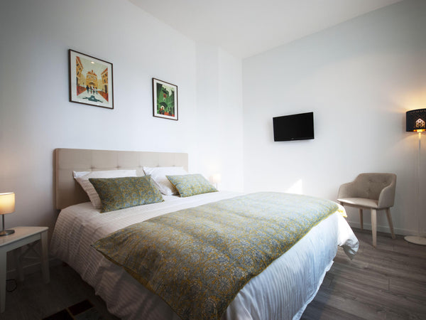 Quatre chambres d'hôtes, au calme dans le centre ville. Ambiance cosy et confort Bordeaux, France Rosa Bonheur Private room in guesthouse vacation rental 52788073