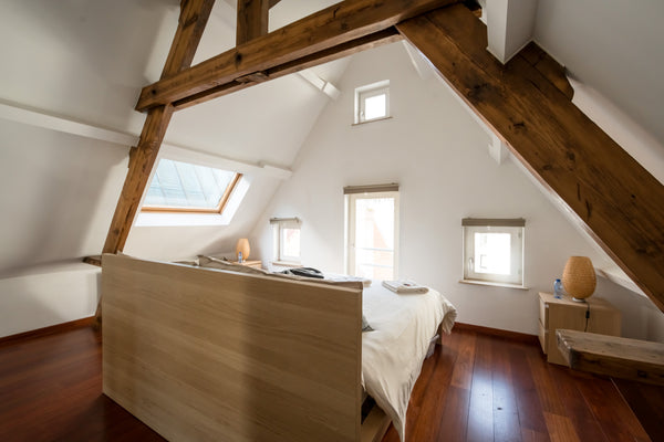 This apartment is absolutely delightful. In the heart of all the main tourist at  Charming Attic, Spacious and GrandPlace 2 min walk Entire rental unit vacation rental 39083438