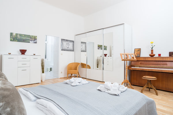 Explore and enjoy Vienna from this centrally located yet rather quiet apartment. Vienna, Austria Chill out Area Reinprechtsdorf Entire serviced apartment vacation rental 21072465