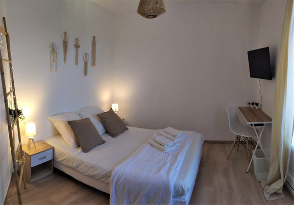 The accommodation includes upstairs, a nice bedroom of 11m² with balcony, ideal  Bègles, France Private room with common areas Private room in townhouse vacation rental 49996042