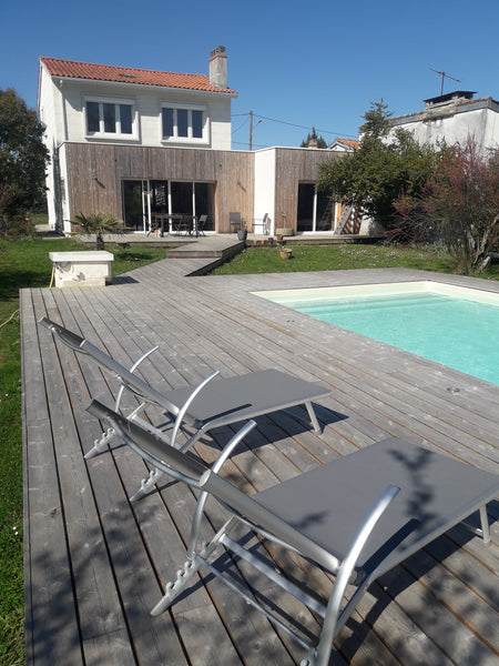 Grande maison lumineuse de 144M2, au calme, sur 2700M2 de joli jardin et forêt,  Cenon, France Charmante maison familiale,grand jardin et piscine Entire home vacation rental 24071709