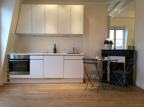 Right in the heart of the MARAIS district and just a few steps away from the fam Paris, France Bastille with amazing roof views Entire rental unit vacation rental 25250742