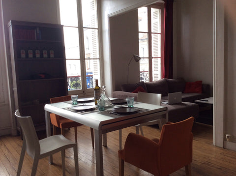 Beautiful apartment in Bordeaux center to discover the city! Enjoy the location  Bordeaux, France Comfortable flat in Bordeaux Entire rental unit vacation rental 4316036