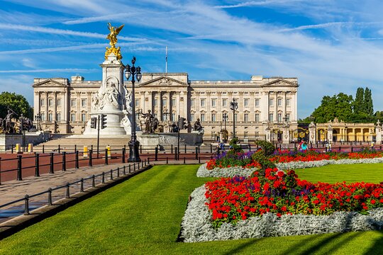 Buckingham Palace Exterior and Royal History Private Tour  Private Tours and Travel Guide Europe London CITY London Destination Tour