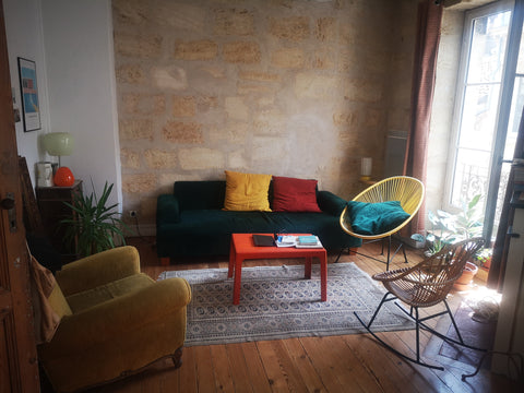 Mon appartement dans un immeuble du cœur historique de Bordeaux est facile d'acc Bordeaux, France Bordeaux, bel appartement ancien plein centre Entire cottage vacation rental 53055116