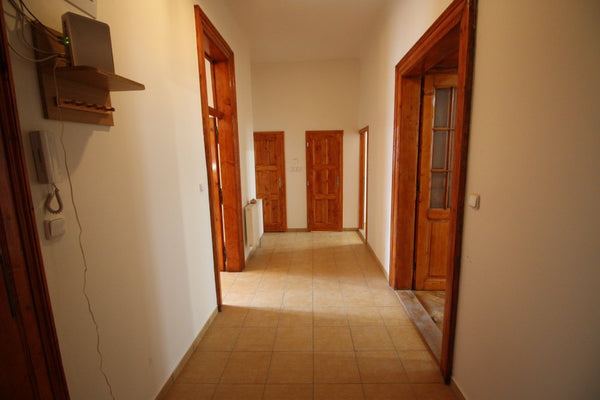 I offer nice room in big apartment in city centre. In apartment are 3 bathrooms   City centre room in shared apartment Private room in condo vacation rental 646858089568818495