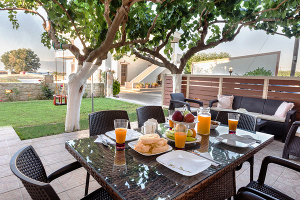 Chrisanna's Residence is a deluxe and spacious family apartment that can comfort Chania, Greece Chrisanna's Residence, a step away from the sea! Entire home vacation rental 26810686