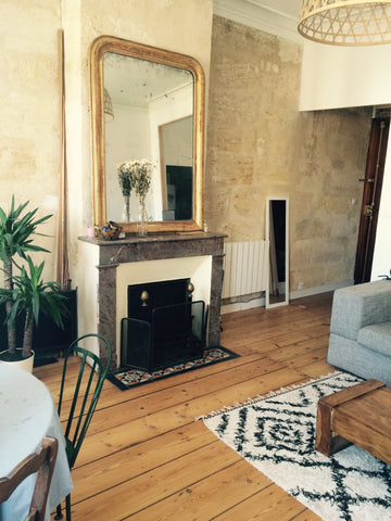 Beau 2 pièces aux pierres apparentes, accueillant, douillet, typique ! Peut accu Bordeaux, France Charmant appartement Bordelais Entire rental unit vacation rental 21034688