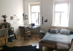 The Area is really great for Bars, Craft shops, architecture and ideally connect Vienna, Austria Big bright Room/Flatshare in creative district Private room in rental unit vacation rental 19447105