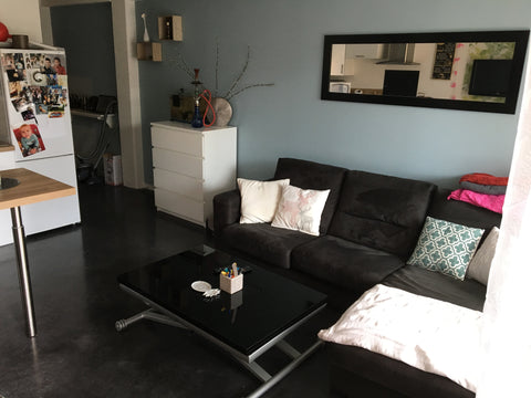 T2 calme et lumineux dans une petite résidence sécurisée. Accès au parking fermé Bordeaux, France T2 proche centre ville Entire rental unit vacation rental 20649022