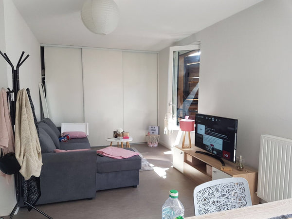 Studio en centre ville, commerces et restaurations à proximites ainsi que tramwa  Studio Entire condo vacation rental 27155962