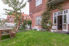 The house is both in its own "village" with other town-houses, as well as very c Copenhagen, Denmark Big town-house from the 1920´s. Central location. Entire townhouse vacation rental 865369