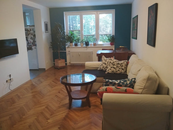 Lovely and newly renovated 3 room apartment in quiet part of Prague. Easily acce Prague, Czechia Nice new flat, 20 min to the center. Entire rental unit vacation rental 9367559