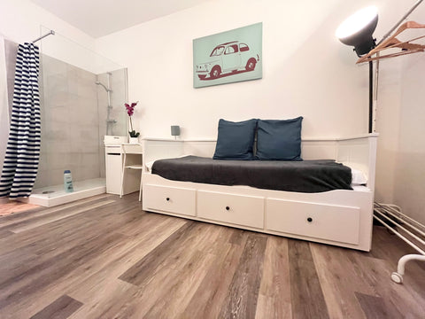 Détendez-vous dans ce logement unique et tranquille pour un séjour good mood ! 🌤 Bordeaux, France Good mood Entire rental unit vacation rental 656237116765381763