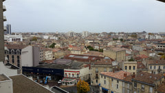 Spacieux, calme mais surtout idéalement placé dans Bordeaux pour découvrir et pr Bordeaux, France The place to be! Private room in rental unit vacation rental 9178265