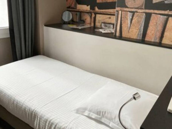 hotel en plein centre ville de bordeaux<br /><br /><b>The space</b><br />l’hôtel Bordeaux, France hotel de la presse,  petite chambre single Room in boutique hotel vacation rental 43446973