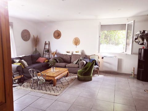 Maison spacieuse et familiale dans un quartier calme et résidentiel, aux portes   Maison familiale spacieuse, avec piscine Entire home vacation rental 50996456