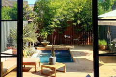 Maison typique Bordelaise de 90 M2 avec piscine, contemporaine et chaleureuse, à Bordeaux, France La Casa Blanca échoppe avec piscine Entire home vacation rental 627867509326056582