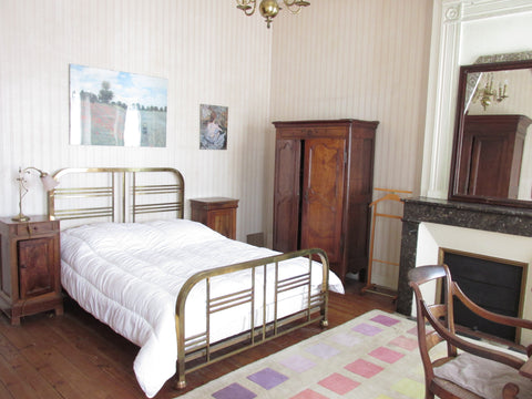 Echoppe traditionnelle bordelaise.Une grande chambre, un bureau, une sdb  , wc i Créon, France Echoppe Bordelaise typique Entire home vacation rental 7358595