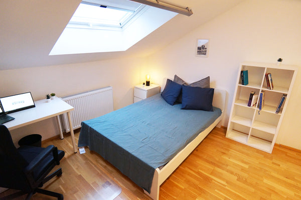 FULLY FURNISHED ROOM (room 8) IN A NICE PENTHOUSE NEAR THE CENTER AND MAIN TRAIN Vienna, Austria Luxury penthouse coliving Private room in rental unit vacation rental 673560402948906836