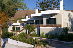 A two bedroom house,55 sqm, located at the beautiful area of KOKKINI HANI which   Villa Maro 2 Ολόκληρο σπίτι σε συγκρότημα Entire home vacation rental 45100483