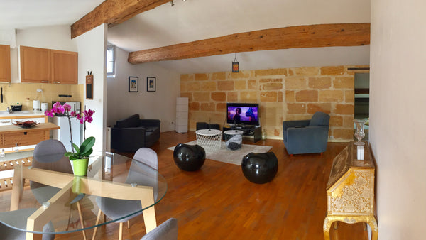 T2bis de 55m² (90m² hors Carrez)<br />Lumineux et avec beaucoup de charme, il es Bordeaux, France Charmant et lumineux T2 Bis aux Chartrons - 55 m2 Entire rental unit vacation rental 4921596