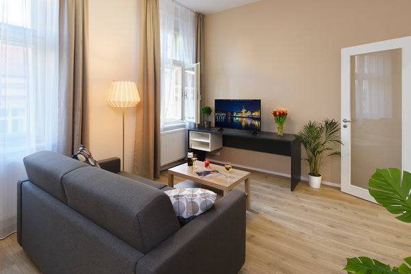 Perfect for business or family stay in Prague. You are just few steps from Vence Prague, Czechia Large 1Bedroom apartment, 2minutes to city center Entire rental unit vacation rental 34660660