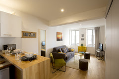 In the heart of the historic center of Bordeaux, charming 2 room apartment fully Bordeaux, France TOUR DU PIN 2 Entire rental unit vacation rental 18703553