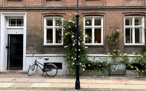 Beliggende i det historiske Nyboder-kvarter er man her tæt på alle de københavns Copenhagen, Denmark Hyggelig lejlighed i hjertet af København K Entire rental unit vacation rental 679594898602380435