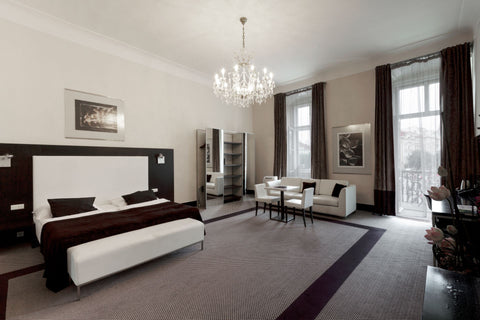 Accommodatoin directly on the Old Town Square, in the heart of Prague. All our a  Suite - 8 propojených pokojů Room in hotel vacation rental 562272626657129375
