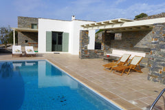 Villa Acorn, in the island of Kea, is 8 km from the port of Korissia and 2 km fr Brussels, Belgium Villa Acorn Entire home vacation rental 18286261